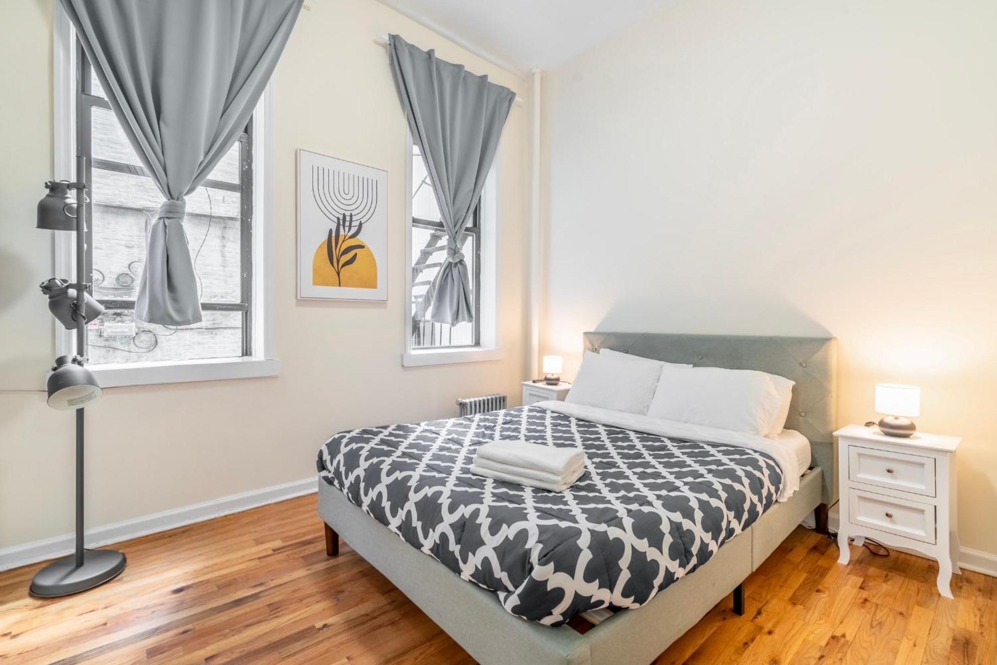 2 Bedroom Hidden Upscale Oasis New York Exterior photo
